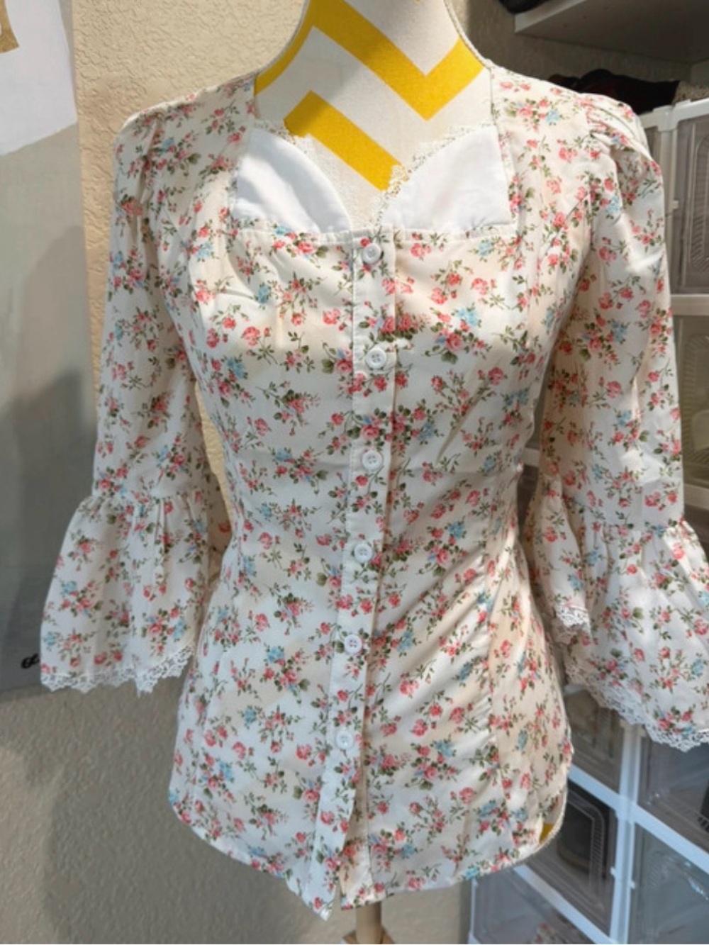 Vintage-Inspired Floral Button Front Blouse - Cream with Pink Floral